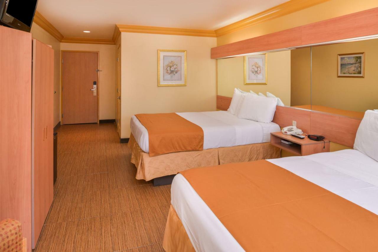 H3 Inn & Suites - Lax Airport - Los Angeles Inglewood Dış mekan fotoğraf